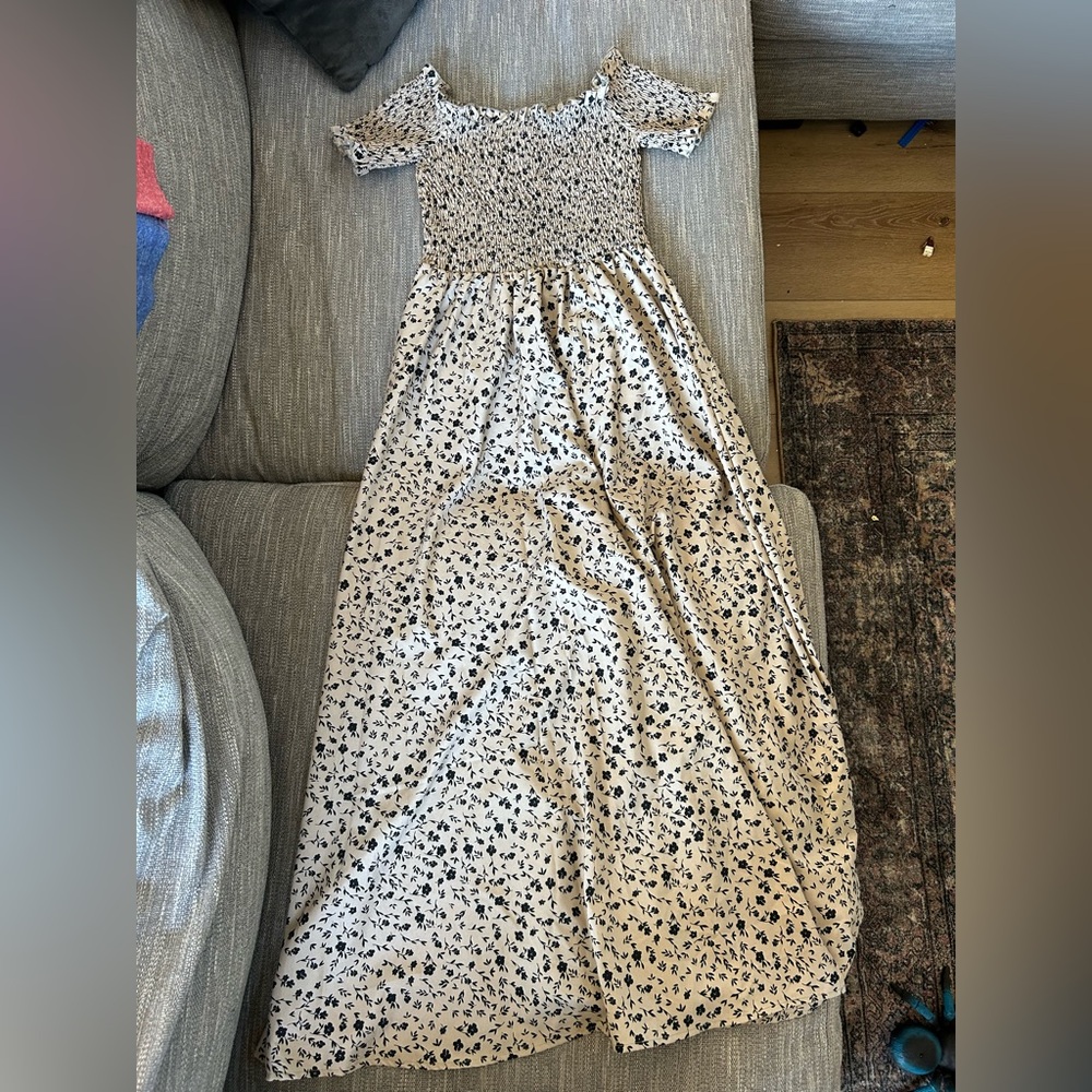 Elegant Black and White Maxi Dress